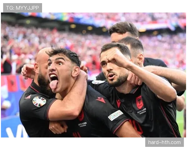 阿尔巴防守表现获专家认可，新赛季有望担当后防核心